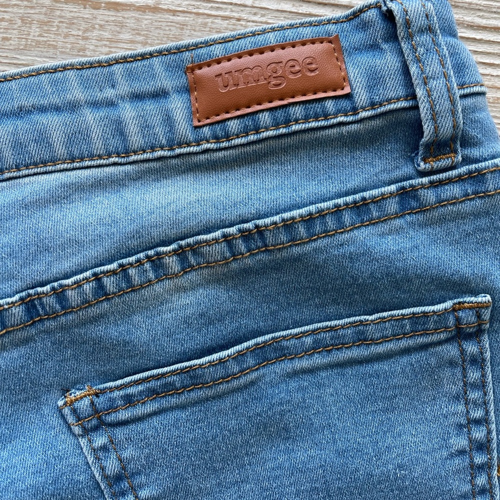 Umgee Flare Wide Leg Jeans in Classic Blue - Size 3 - Picture 8 of 13